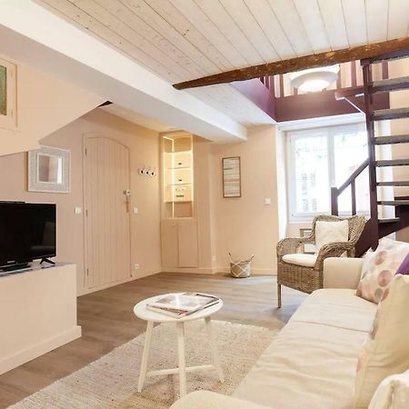 2 Bedrooms 2 Bathrooms Apartment In Old Антиб Екстериор снимка